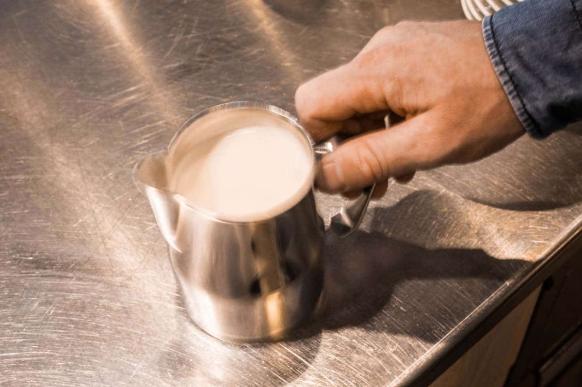 Milch aufschäumen 6 Wege zum perfekten Schaum RAUWOLF